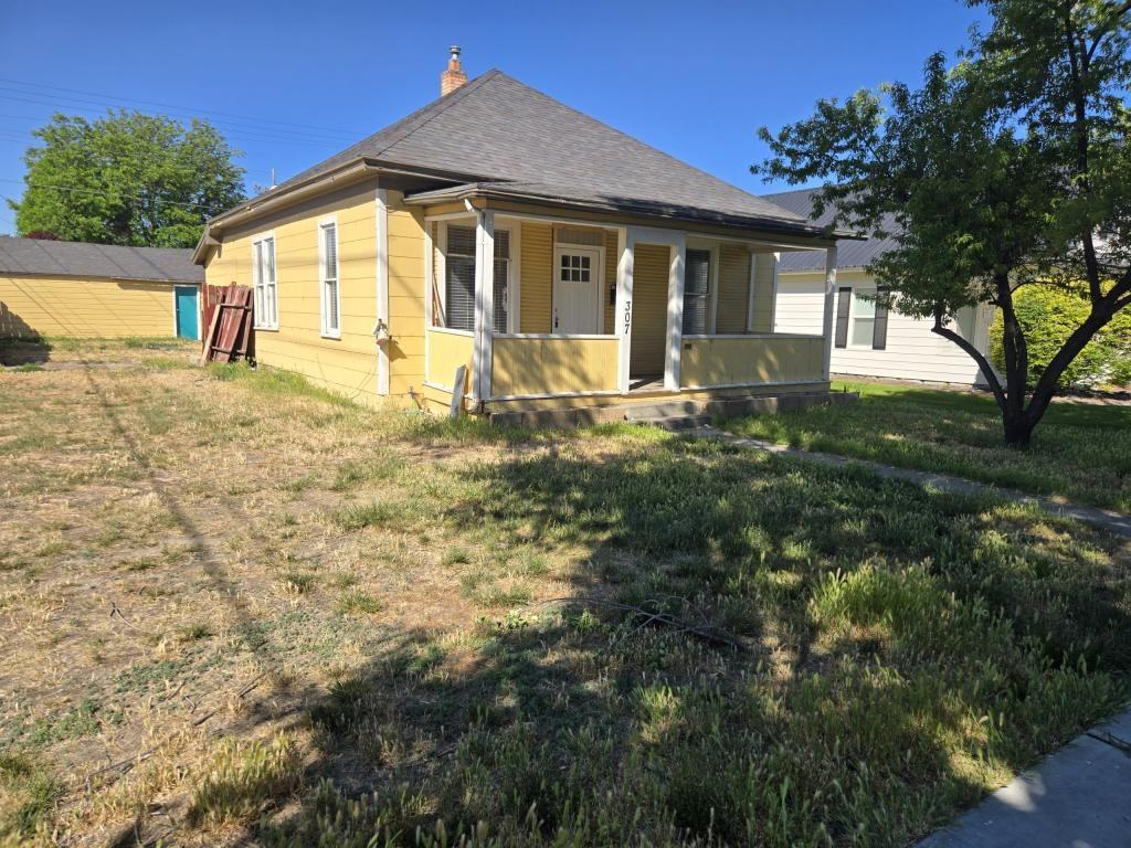 307 5th Ave N - Photo 2 of 18