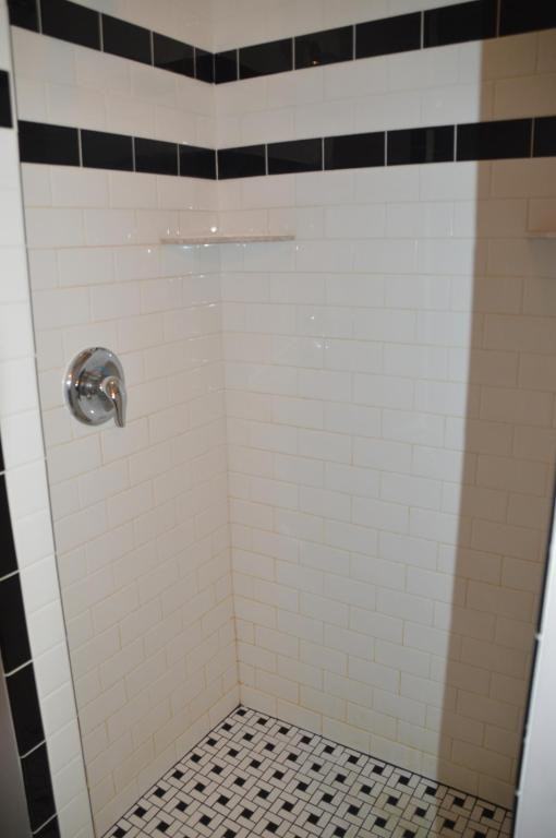 112 Southview Ter - Photo 3 of 10
