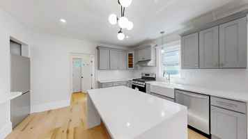 featured image of 294 Park St #294