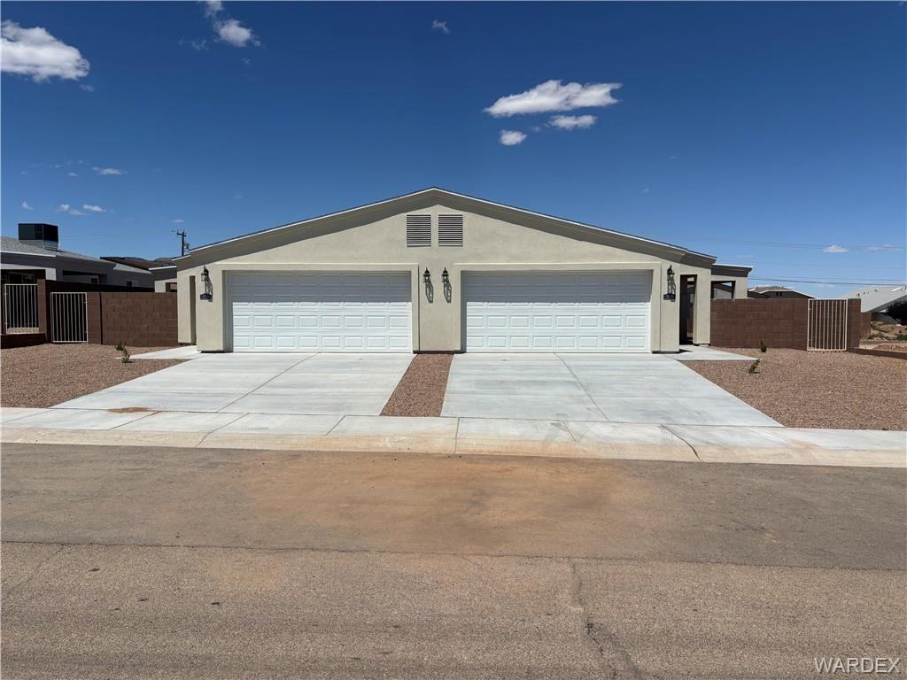 931 E Berk Ave - Photo 3 of 6