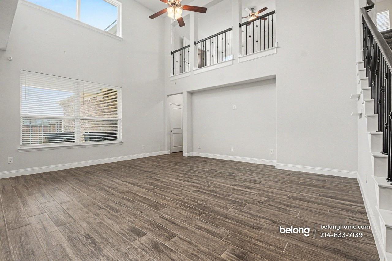 2172 Poppyvine Rd - Photo 7 of 32