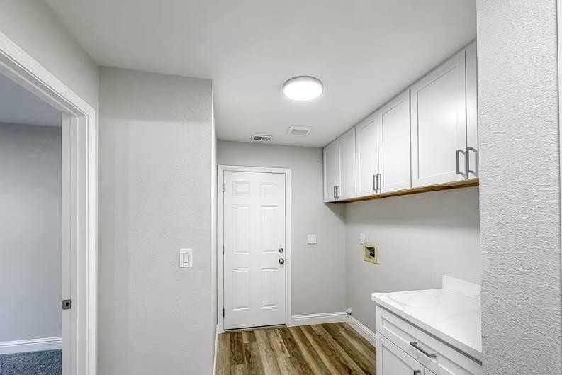 4141 Summerfield Dr - Photo 2 of 26
