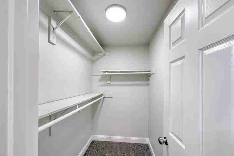 4141 Summerfield Dr - Photo 6 of 26
