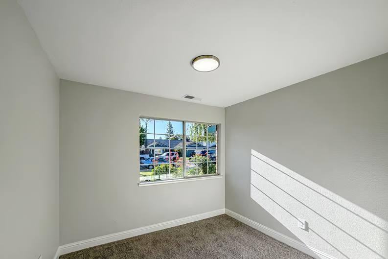 4141 Summerfield Dr - Photo 7 of 26