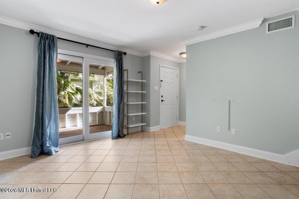 808 Desoto St - Photo 2 of 13