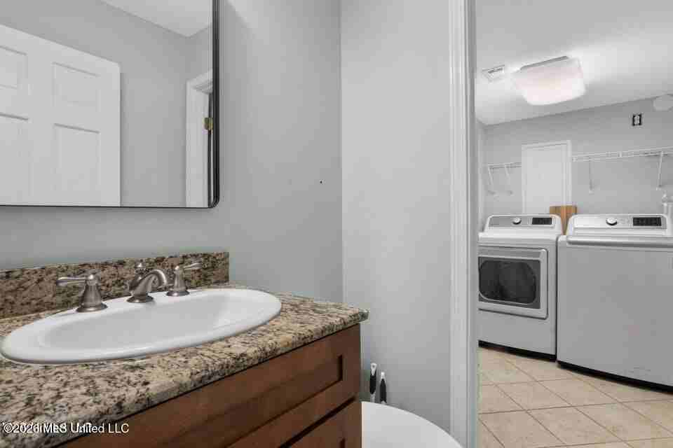 808 Desoto St - Photo 7 of 13