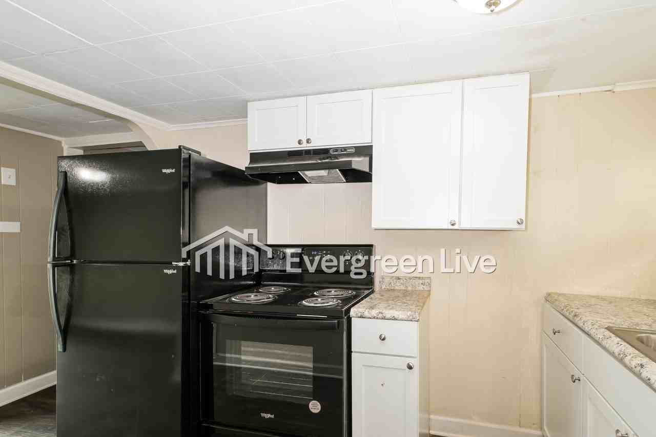 9500 Echo Ln - Photo 7 of 15