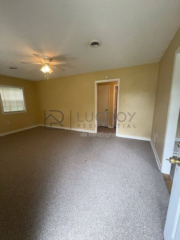 346 Mason Blvd - Photo 2 of 10