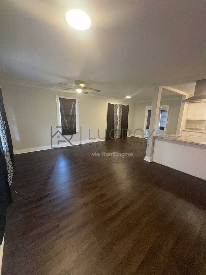 201 W Santa Clair St - Photo 4 of 10