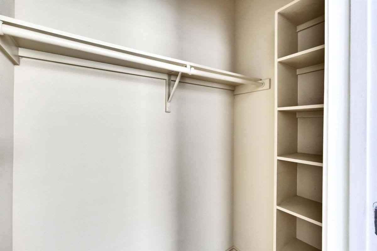 2606 Wilson St #402 - Photo 7 of 10