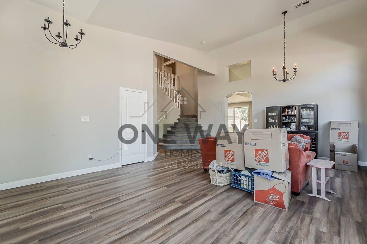 1768 E Marquette Dr - Photo 7 of 10