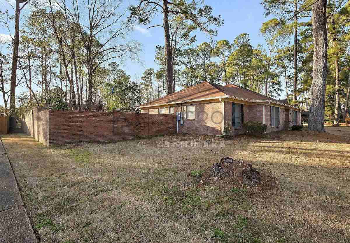 816 Winthrop Cir - Photo 5 of 10