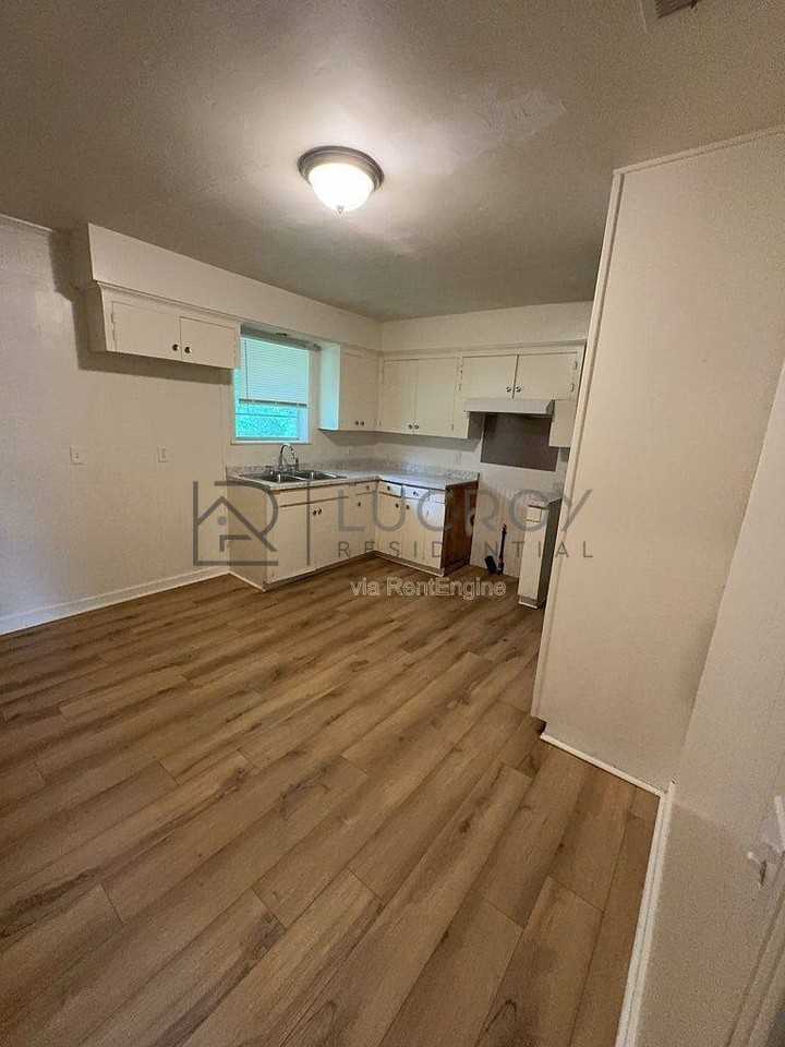 1513 Maria Dr - Photo 3 of 10