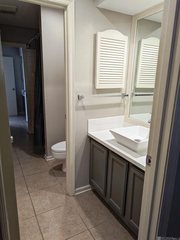 2122 Stonehenge Ave - Photo 2 of 14