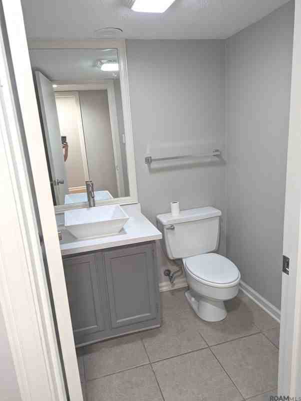 2122 Stonehenge Ave - Photo 7 of 14