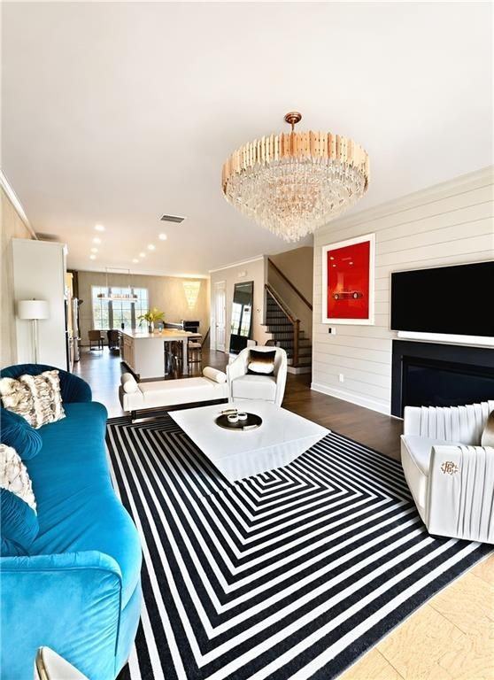 1915 Skyfall Cir Ne