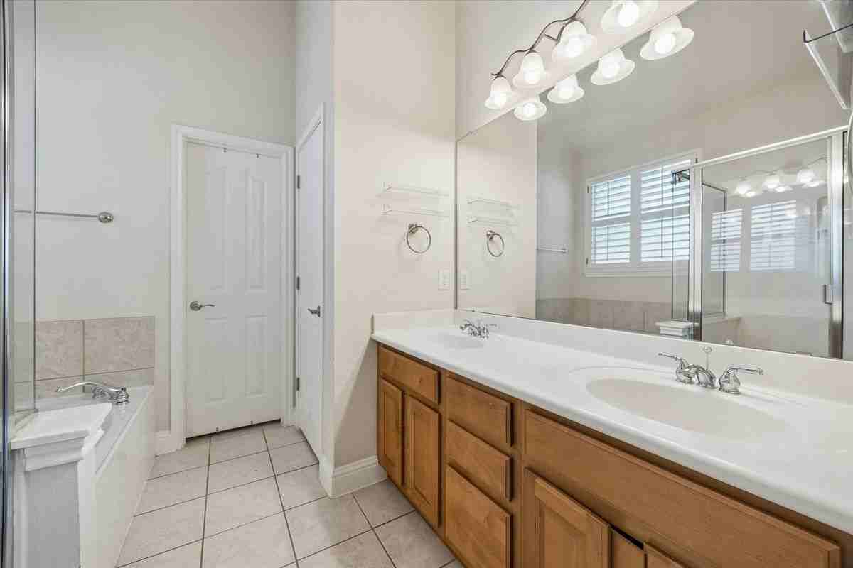 12825 Rush Creek Ln - Photo 3 of 21