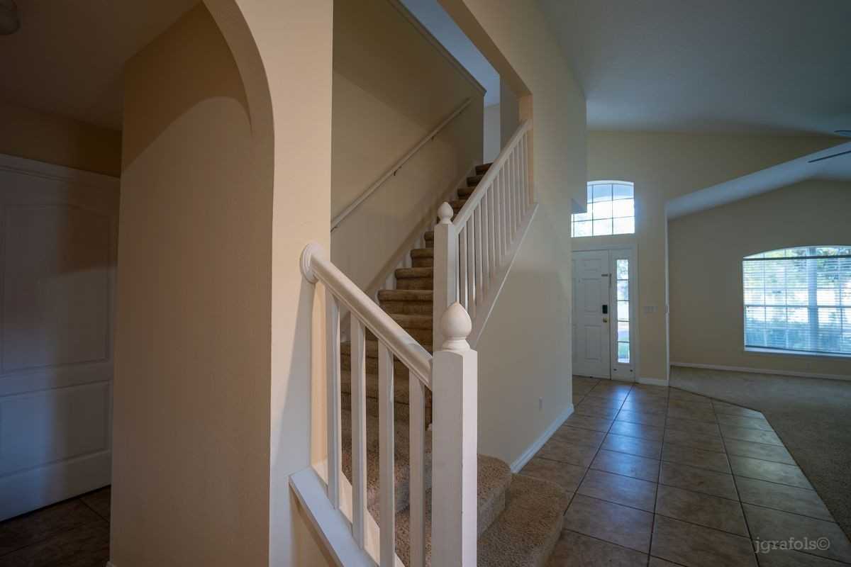 2136 Shadow Creek Dr - Photo 3 of 15