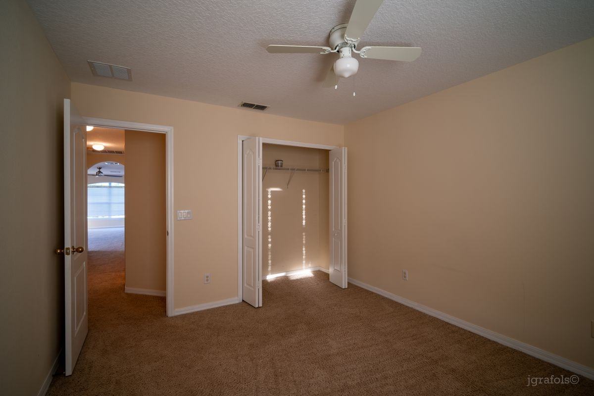 2136 Shadow Creek Dr - Photo 5 of 15