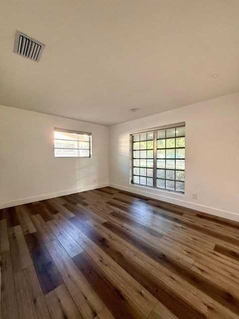 4411 Thomas St - Photo 7 of 16