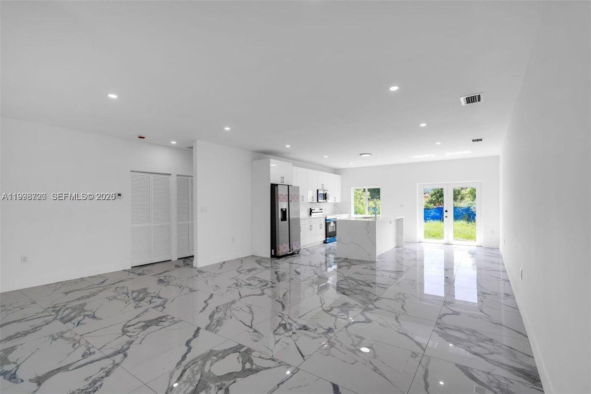 11870 Sw 220th St ##A - Photo 7 of 20