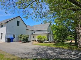 featured image of 117A Lowell Rd
