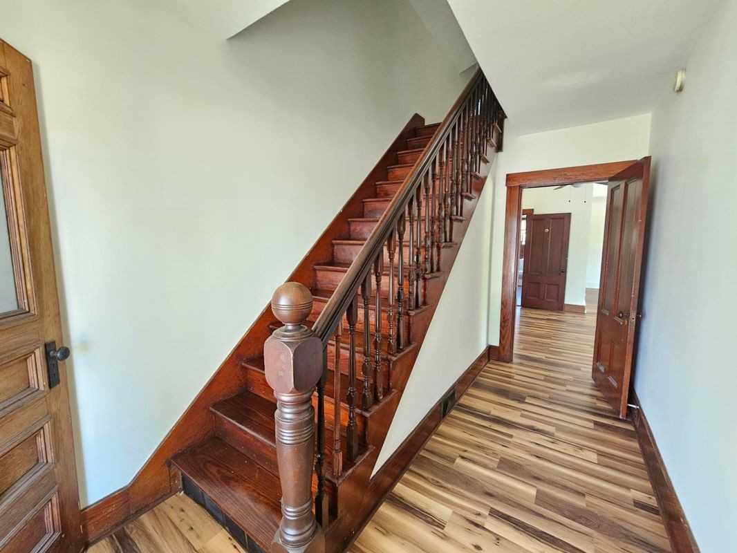117A Lowell Rd - Photo 4 of 25