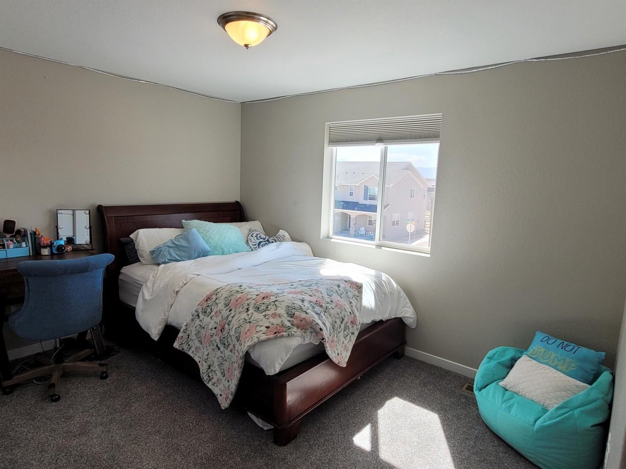 10135 Thrive Ln - Photo 2 of 23