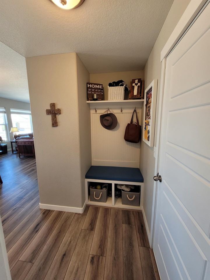 10135 Thrive Ln - Photo 7 of 23