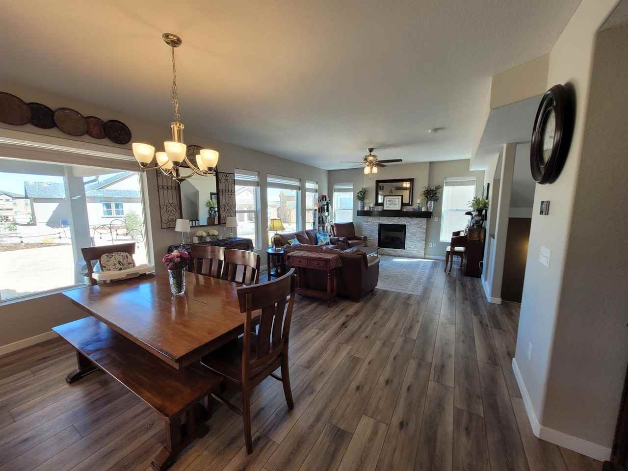 10135 Thrive Ln - Photo 2 of 23