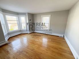 20 Pearl St #B - Photo 1 of 1