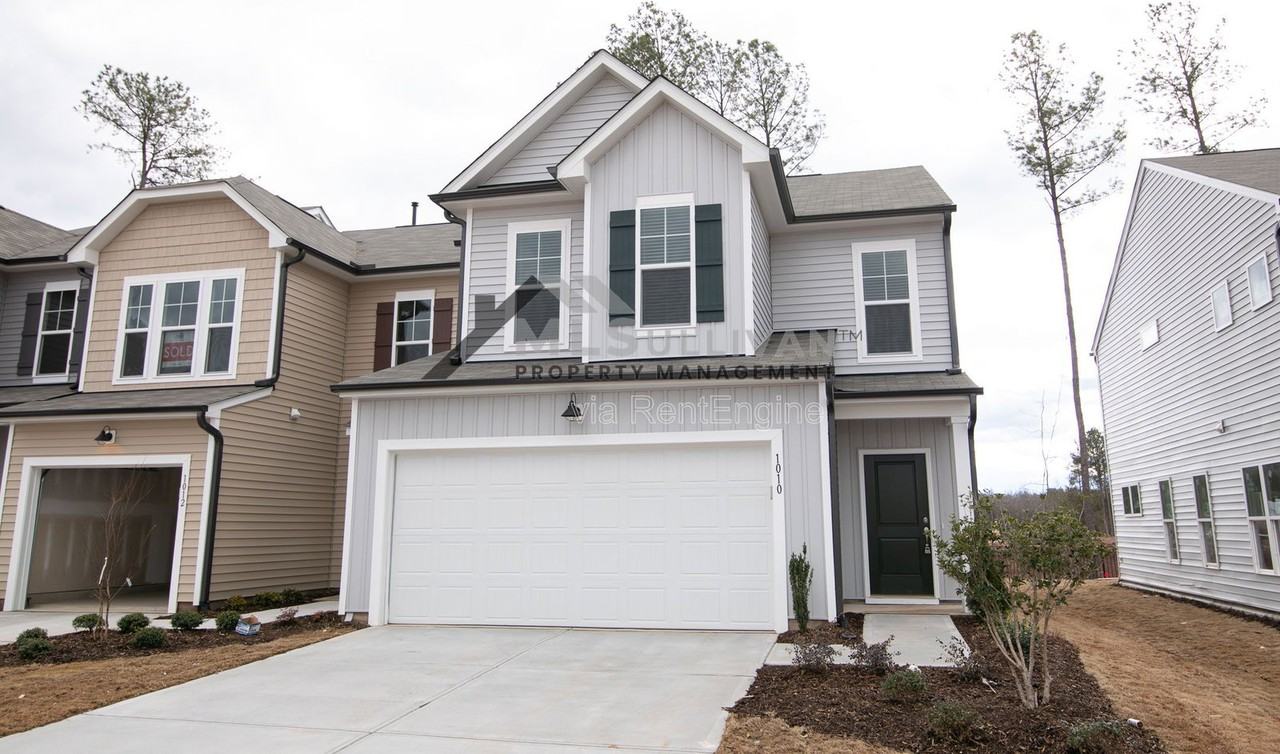 1010 Crater Lake Way - Photo 2 of 38