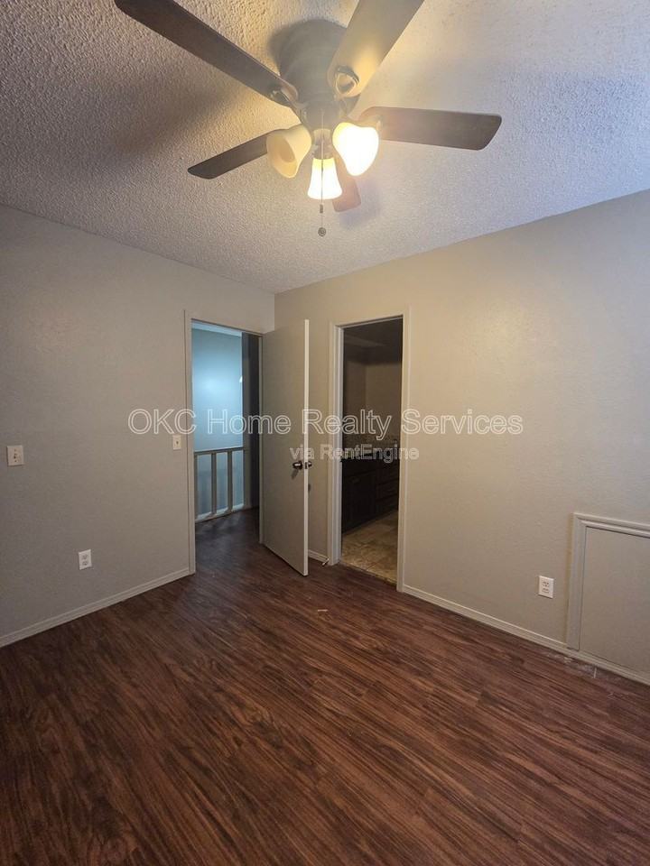 6715 Lyrewood Ln - Photo 7 of 22