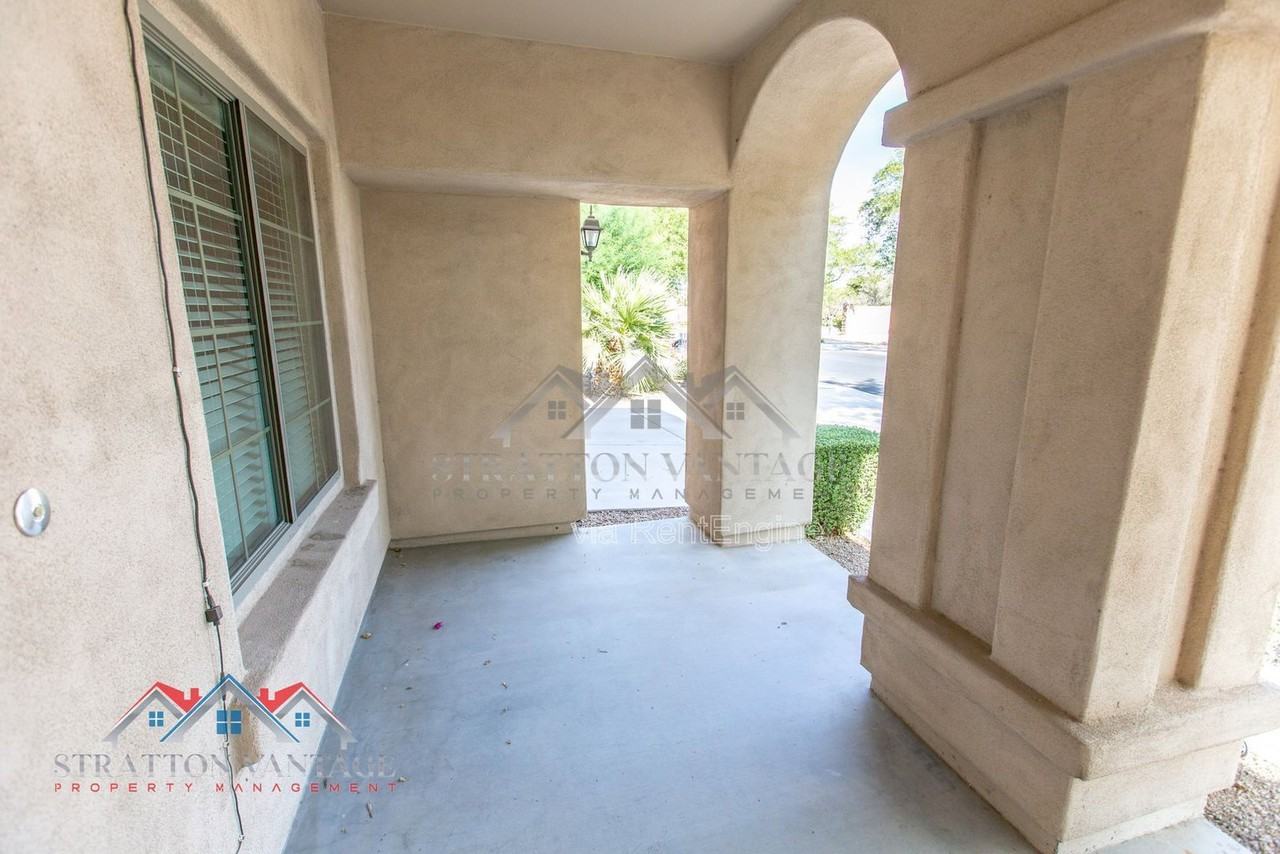 1532 E Apollo Rd - Photo 4 of 43