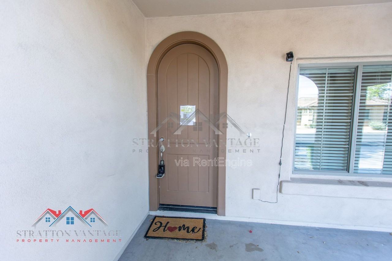 1532 E Apollo Rd - Photo 5 of 43