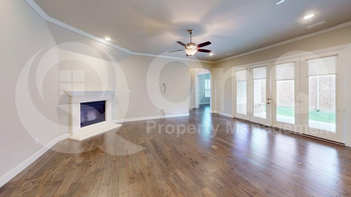 4213 Wellesley Ave - Photo 3 of 28