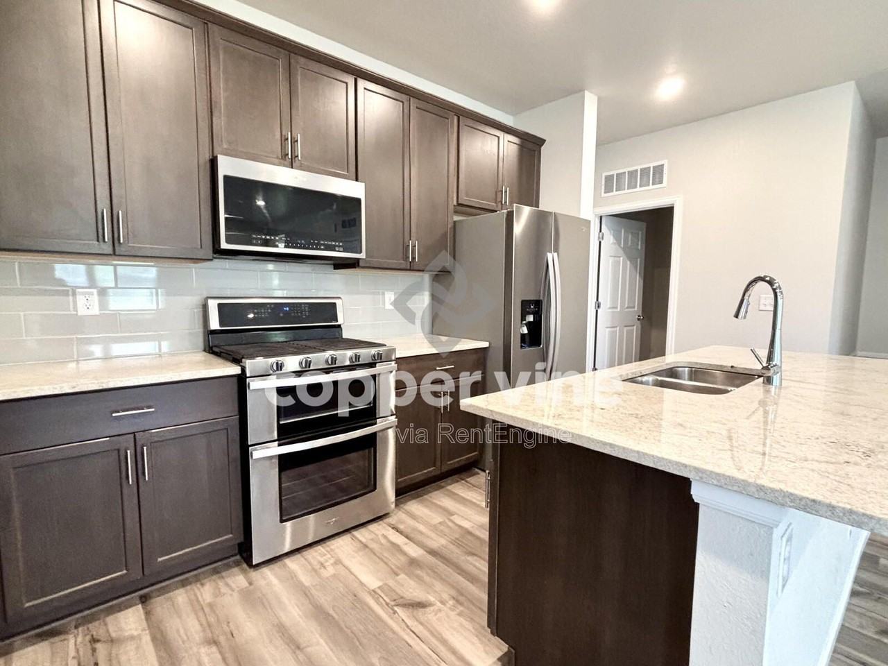 1163 S Walden Ct - Photo 7 of 21
