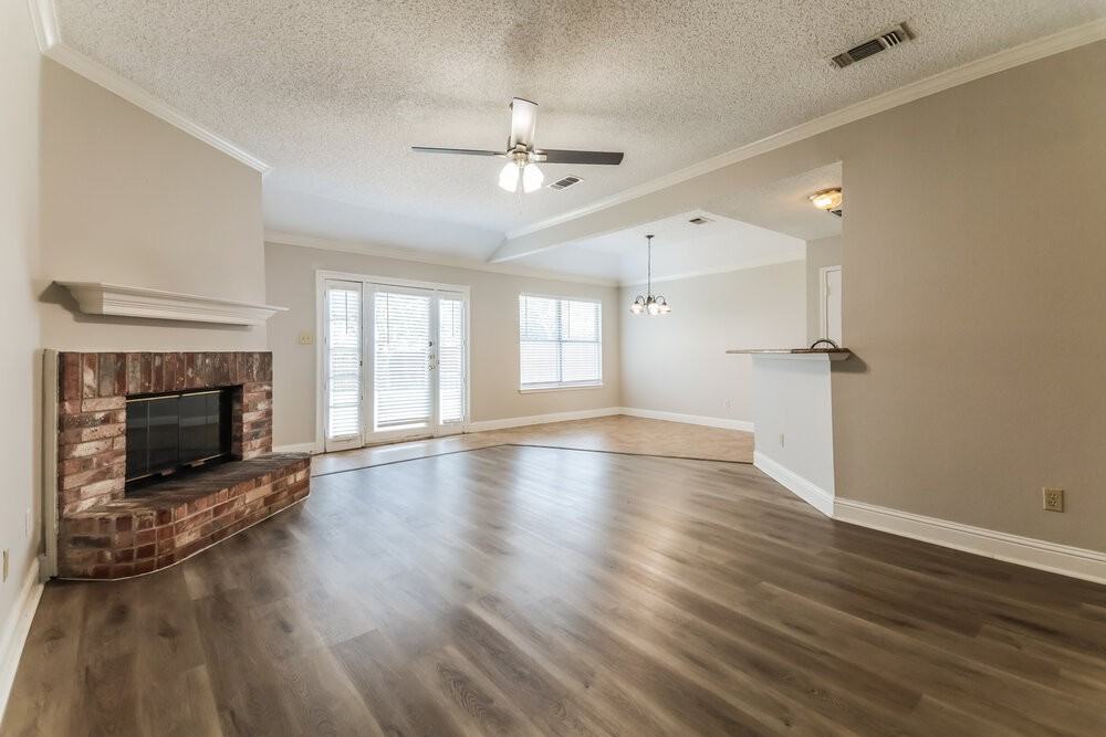 2524 Park Valley Dr - Photo 5 of 16