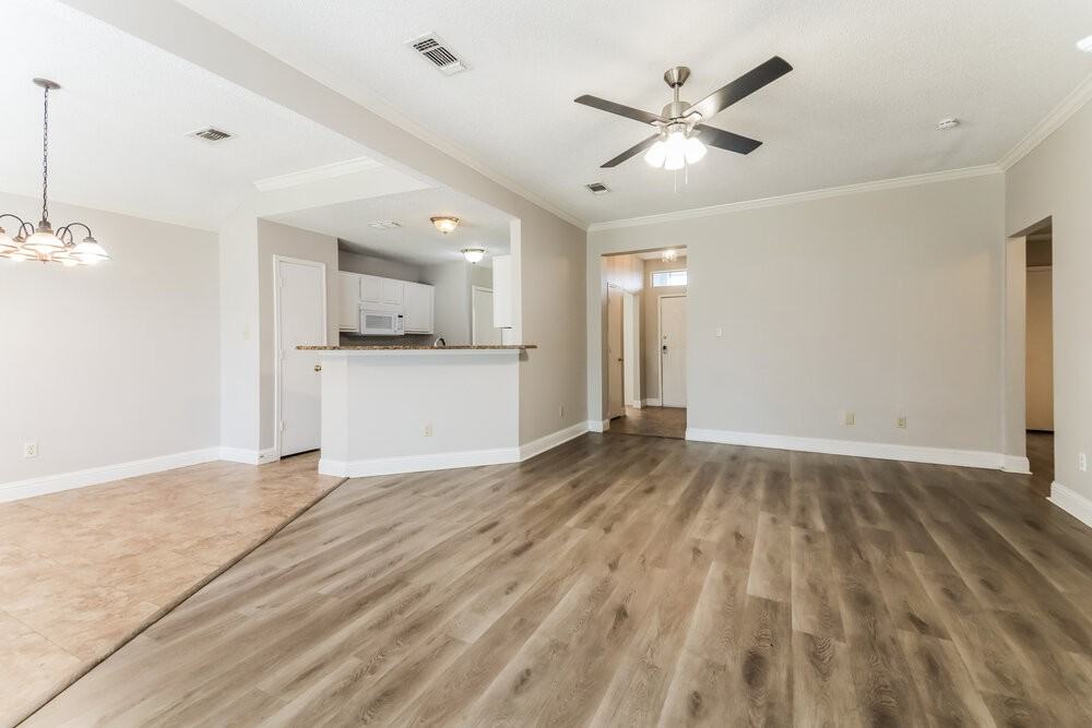 2524 Park Valley Dr - Photo 6 of 16