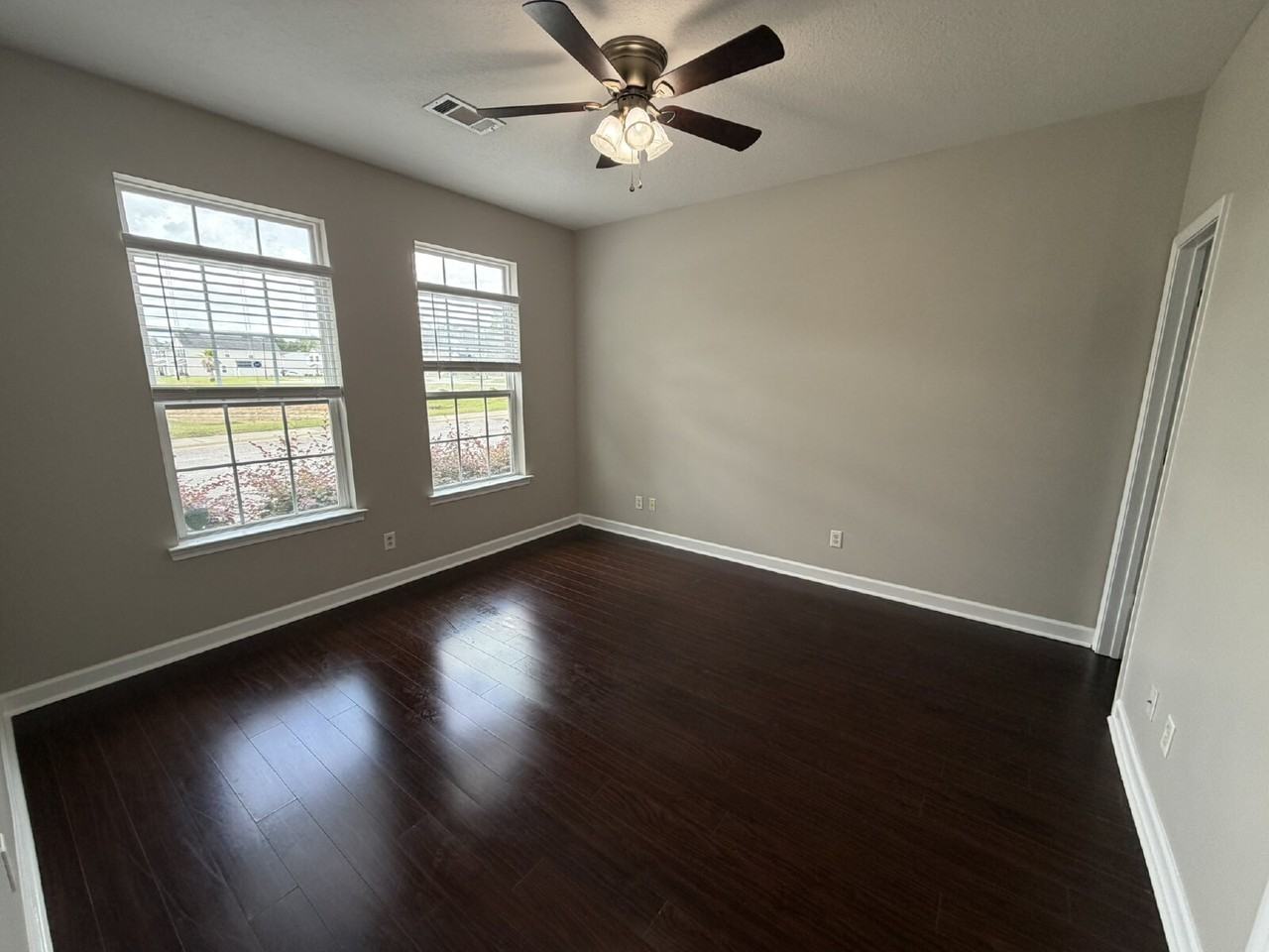 607 Atkinson Dr - Photo 5 of 16