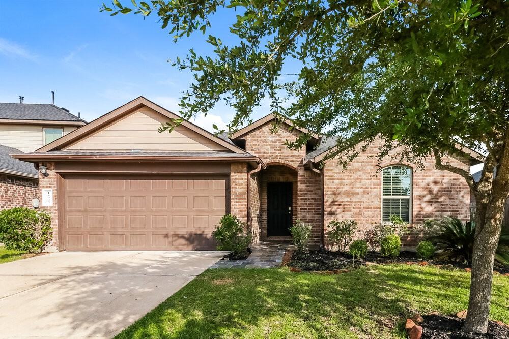 18003 Dalton Shadow Ln