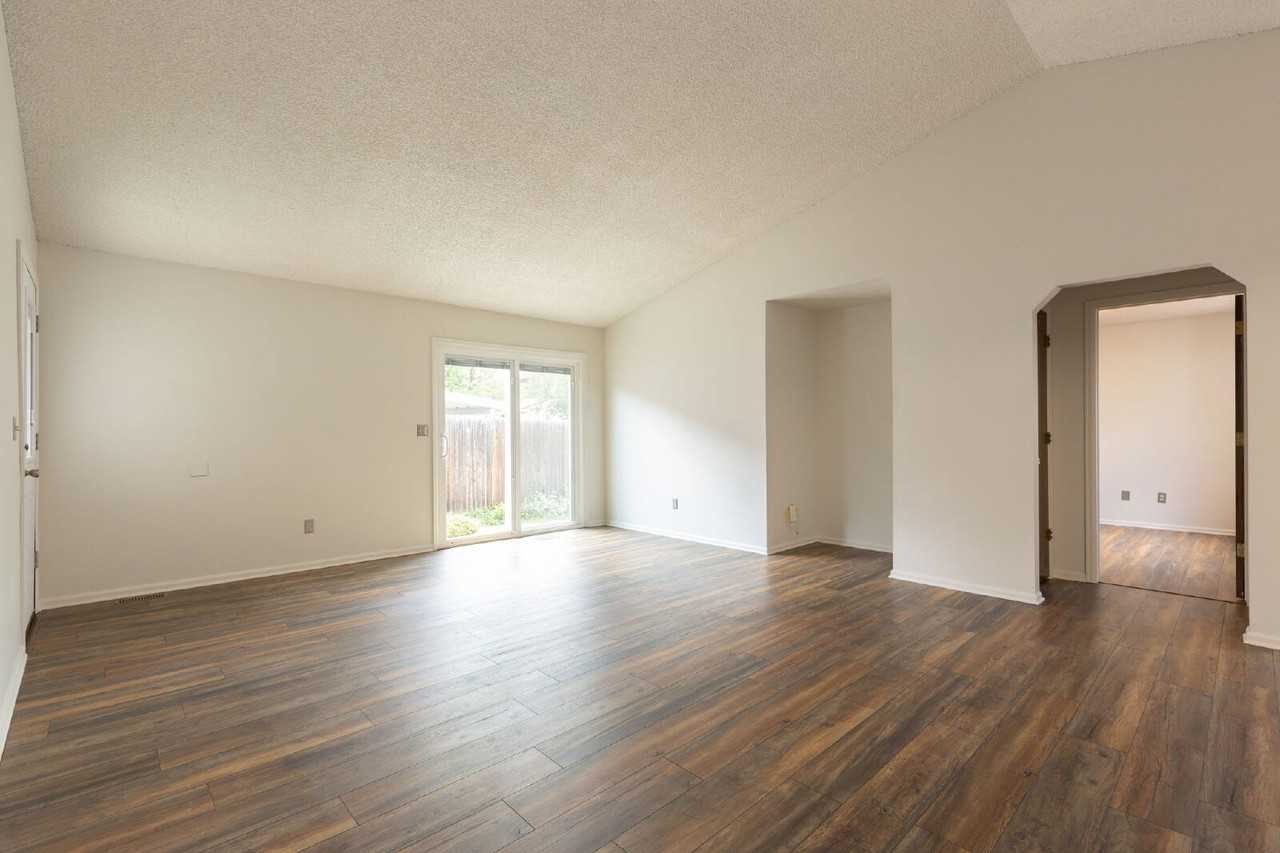 1610 Ervine Ave - Photo 7 of 23