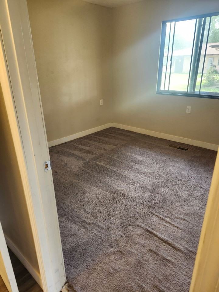 102 8th Ave Nw #01D - Photo 3 of 5