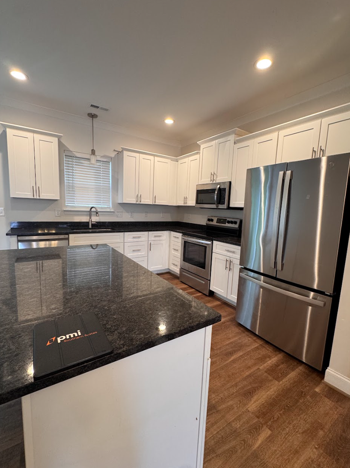407 Albus Dr - Photo 3 of 17