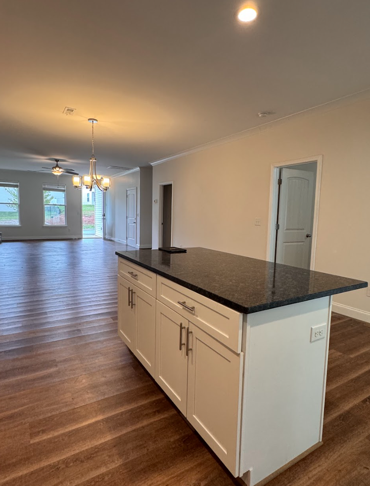 407 Albus Dr - Photo 4 of 17
