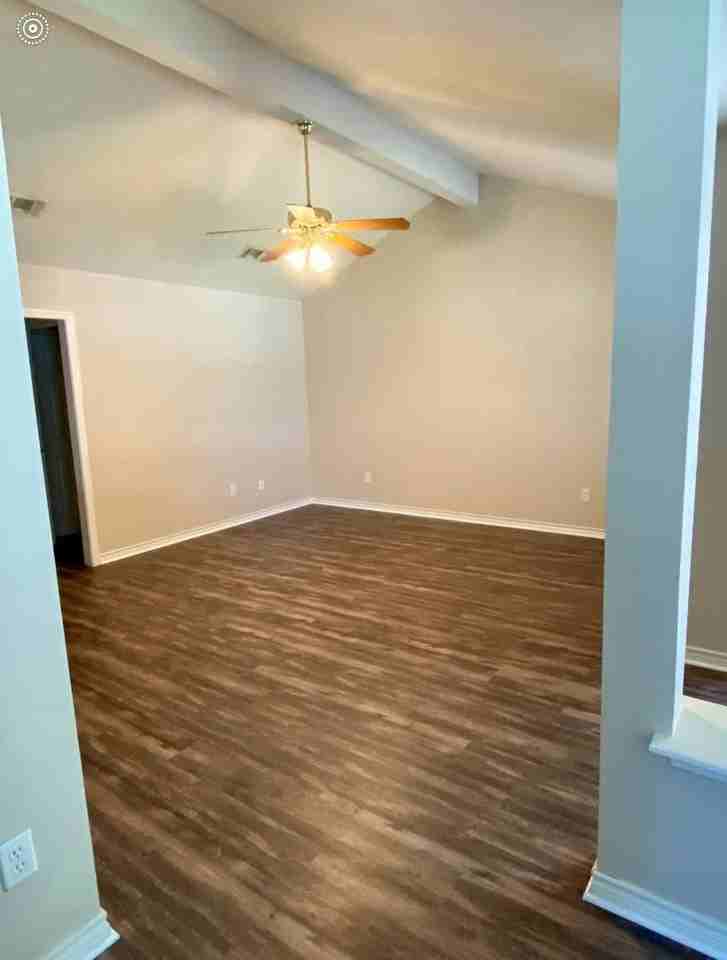 3606 Glenna Ct - Photo 3 of 13