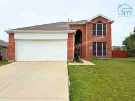 featured image of 2805 Crater Lake Ln