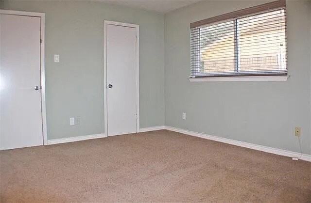 737 Snowden Dr - Photo 2 of 10