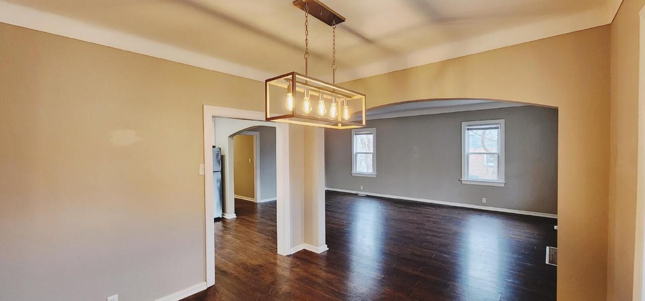 514 Ivanhoe Pl - Photo 4 of 10