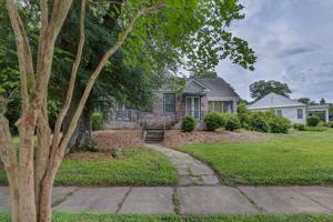 featured image of 1521 Dixon Dr